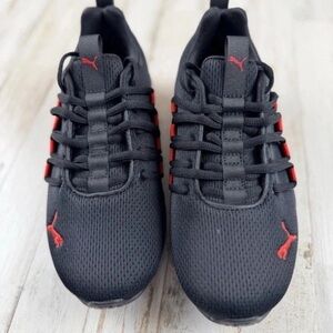 Puma Kids Size 5 Axelion Mesh Fade Lace Up Sneakers Black Red NEW